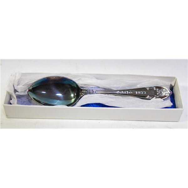 QUEEN ELIZABETH 2 JUBILEE SPOON W BOX