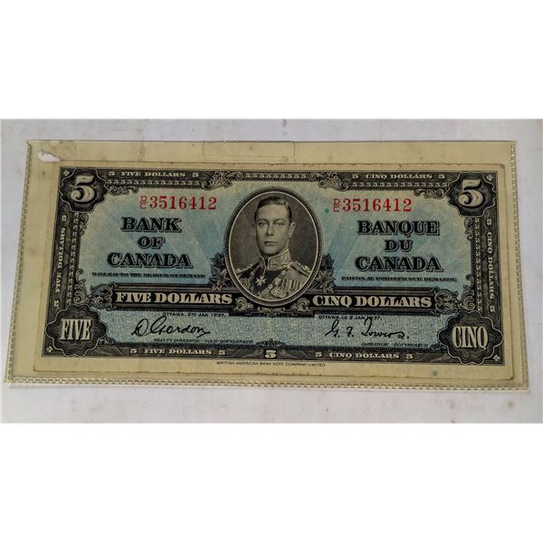 1937 CANADA $5 BANKNOTE DC3516412