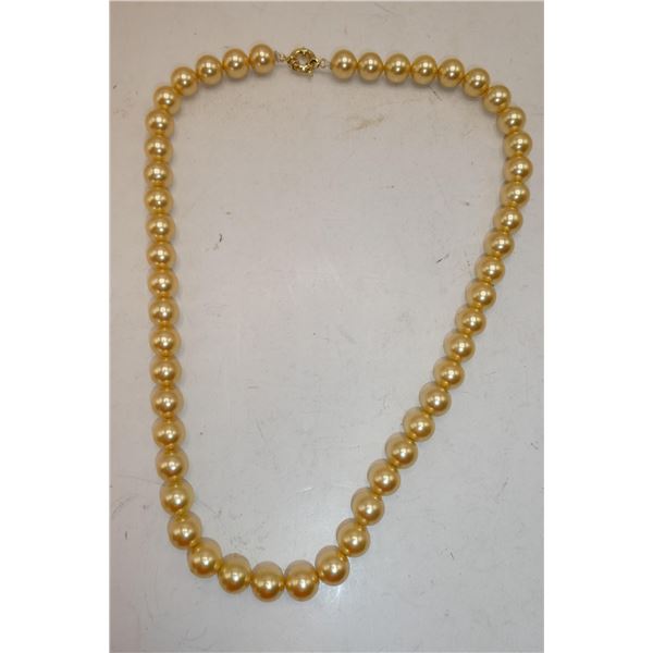 JAPANESE GOLDEN SHELL PEARL NECKLACE