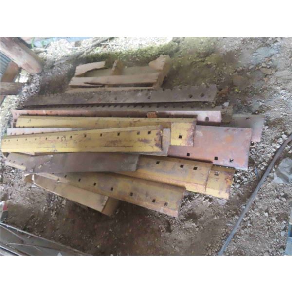 Cat Grader Blades