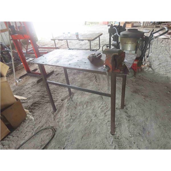 Steel Table 34"x22"x48" With Vise