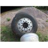 Image 3 : 4 Tires: 315/80/R22.5 + 5 Alcoa Rims