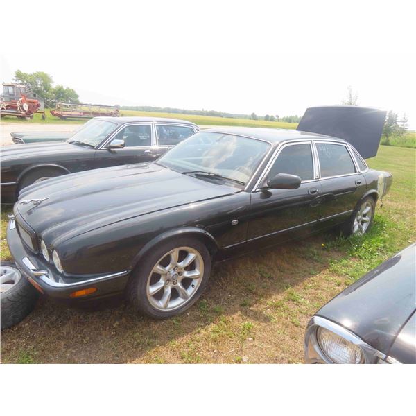 2001 Jaguar XR-J V8 Supercharged 4 Liter Automatic , 