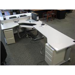 Knoll Propeller Corner Workstation With Adjustable