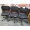 Image 2 : Lot  Of 5 Grey And Black Chairs