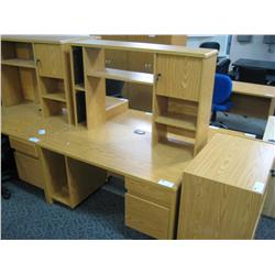 Oak Student Desk With Hutch