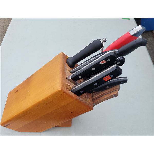 Block of Quality Knives - Wusthof, Henckels