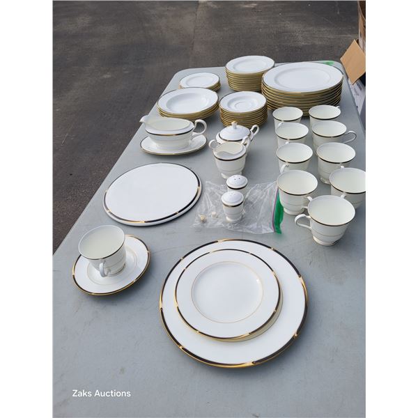 56 Piece Mikasa Academy CAH05 Dish Set - No chips or issues.