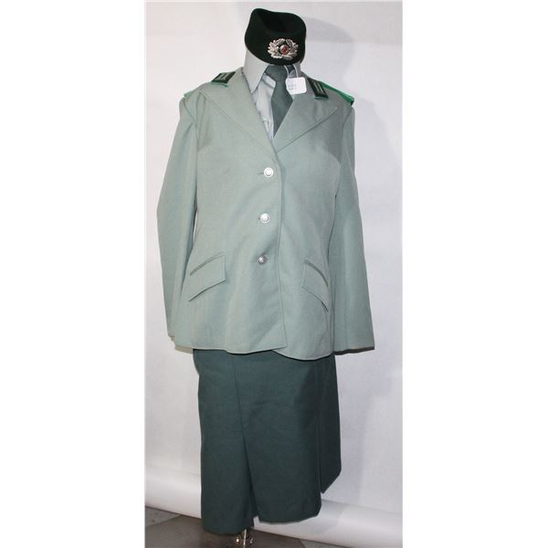 #128  EAST GERMAN STASI FEMALE POLICE UNIFORM +CAP