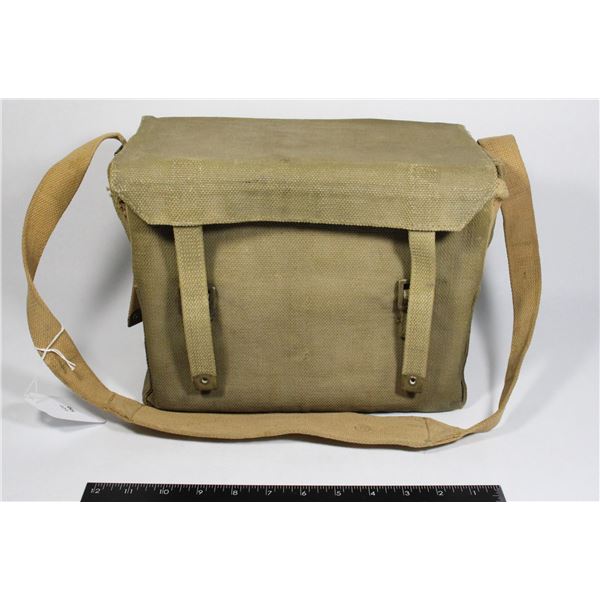 #150 WW2 CANADIAN MILITARY RADIO BAG MARKED