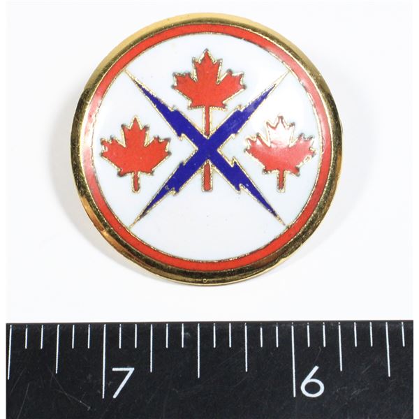 #202  CANADIAN COMMUNICATIONS COMMAND BADGE