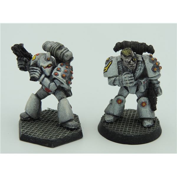 #283 WARHAMMER 40K SPACE MARINE LOT OF 2