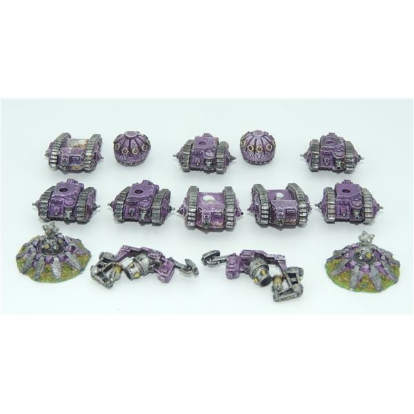 #295 WARHAMMER EPIC 40K IMPERIAL TANK PIECES FOR