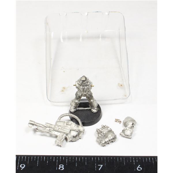 #318 WARHAMMER 40K CHAOS MARINE HAVOK METAL