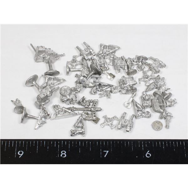 #324 WARHAMMER 40K METAL MINIATURE FIGURE LOT