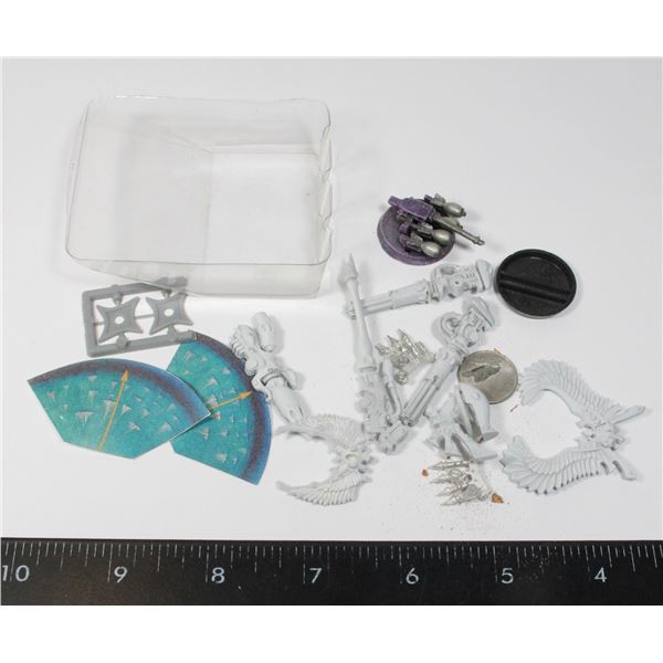 #341 WARHAMMER 40K METAL PARTS PIECES WEAPONS LOT