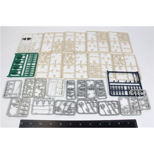 #362 LARGE WARHAMMER 40K FIGURE TREE LOT