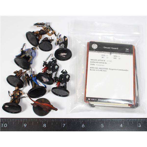#411 2004 DUNGEONS & DRAGONS CARDS W/ MINIATURES