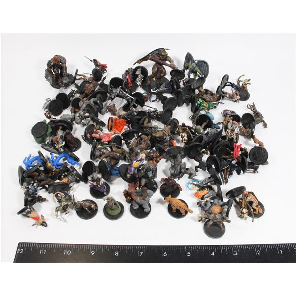 #414 LARGE DUNGEONS & DRAGONS MINIATURE FIGURE LOT