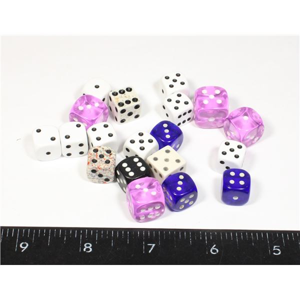 #435 LOT OF 19 SMALL SIZED DICE PURPLE BLACK WHITE