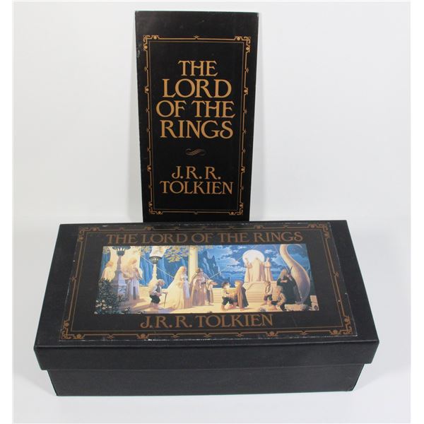 #550 THE LORD OF THE RINGS CASSETTE TAPE SET BOXED