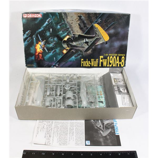 #648  DRAGON 1/48 FOCKE-WULF FW190A-8 MODEL KIT