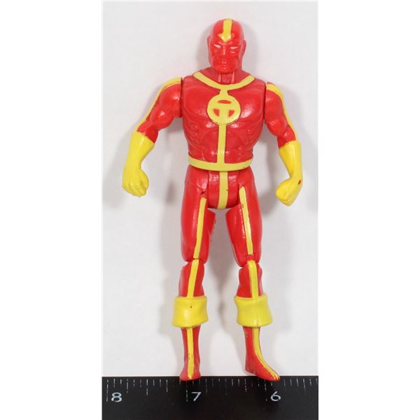 #828 1985 KENNER SUPER POWERS RED TORNADO FIGURE