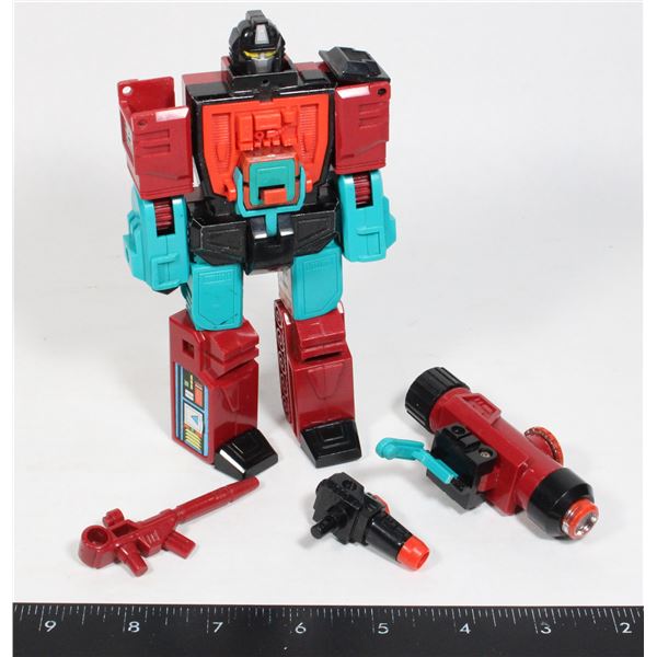 #837 1985 HASBRO G1 TRANSFORMERS PERCEPTOR