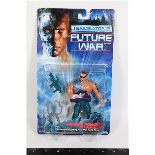 #899  KENNER T2  HIDDEN POWER TERMINATOR FIGURE