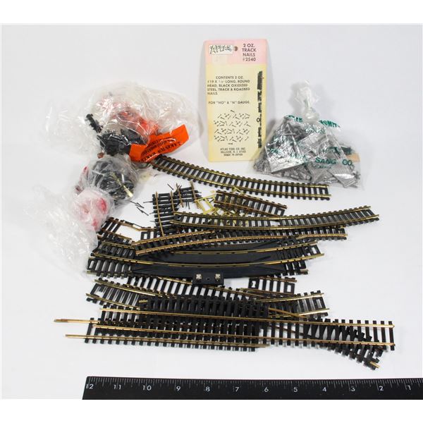 #934  LOT OF ASSORTED SCALE RAILROAD PARTS PIECES