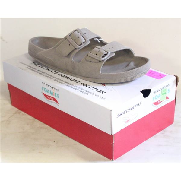 SKETCHERS FOAMIES ARCHFIT USA SIZE 10 MENS