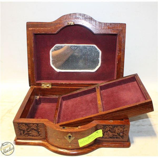 MADE INDIA HAND CARVED LARGE JEWLERY BOX