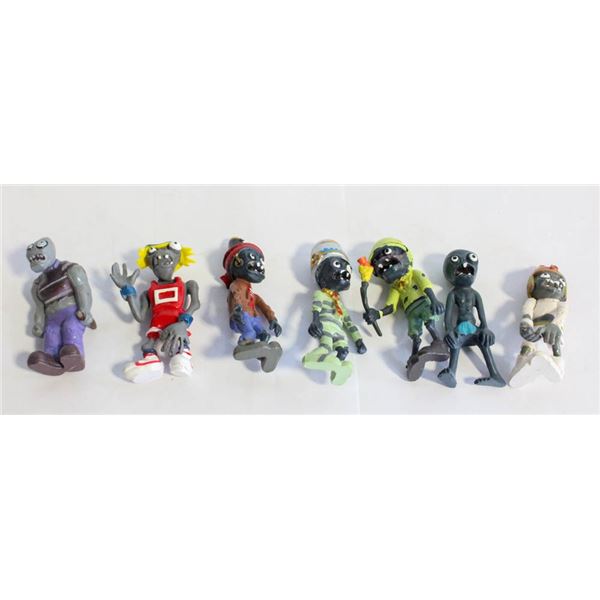 PLANTS VS ZOMBIES SET OF 7
