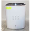 Image 1 : TAOTRONICS COOL & WARM MIST HUMIDIFIER