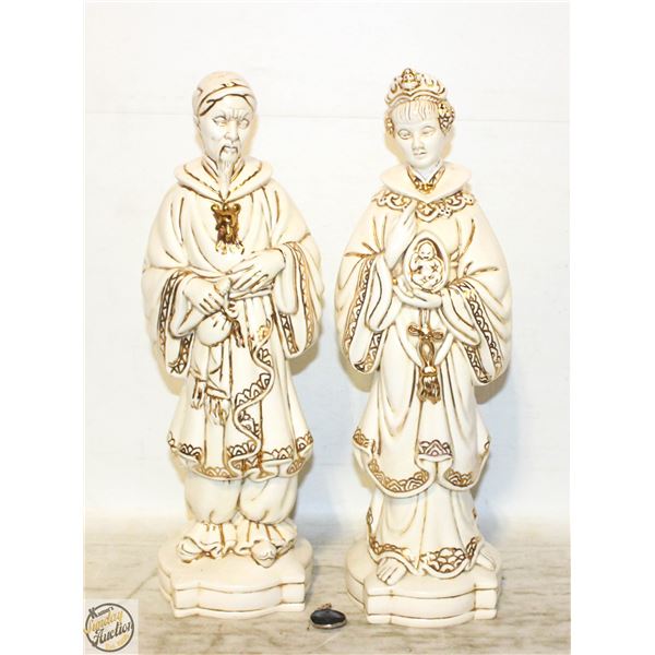 2 VINTAGE HOLLAND STATUES 1967