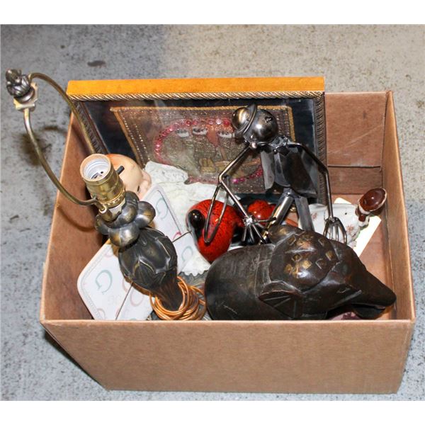 BOX OF VTG ESTATE ITEMS