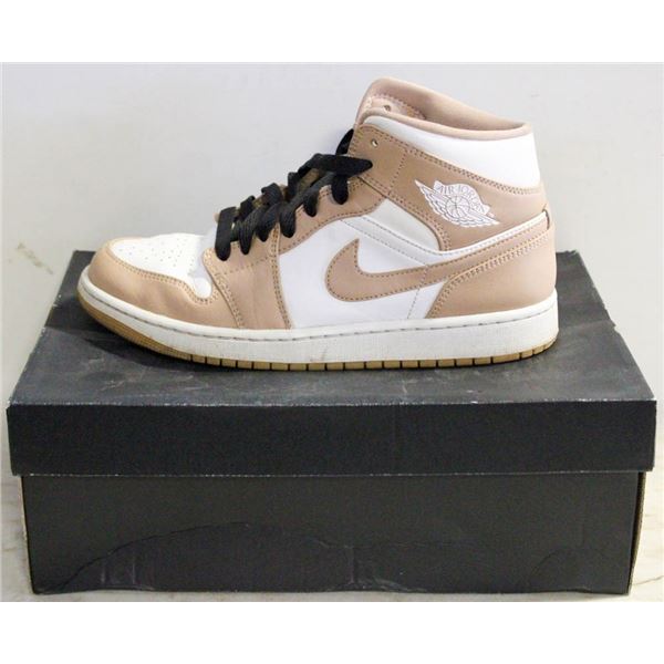 AIR JORDAN1 RETRO HIGH OG SIZE 9.5 ORIGINAL BOX