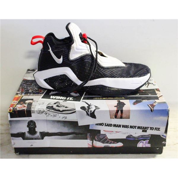 NIKE LEBRON SOLDIER 14 SIZE 11