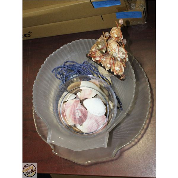 PAIR OF SEASHELL DISHWARE WITH GENUINE