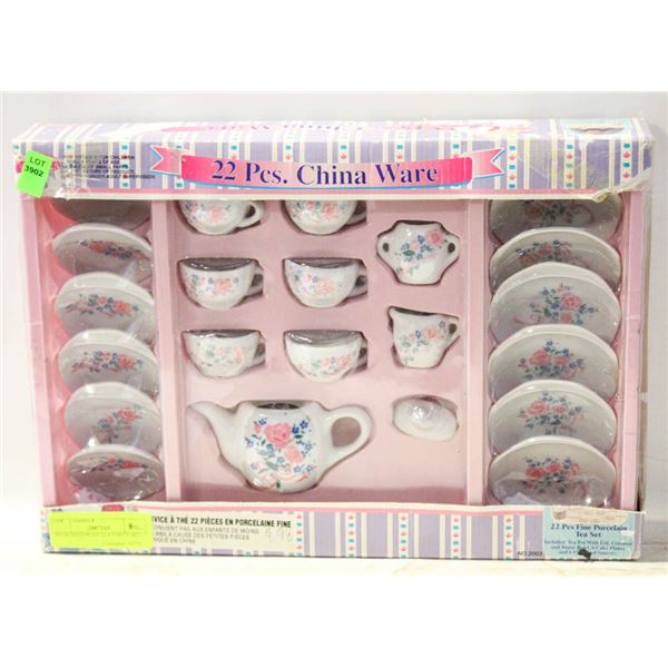 90S SEALED PLAY TEA PARTY SET
