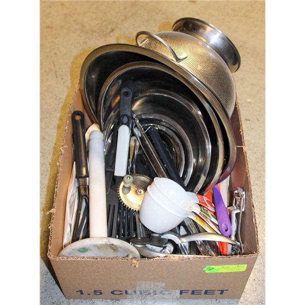 HOUSEHOLD/KITCHEN SUPPLIES- BOX LOT