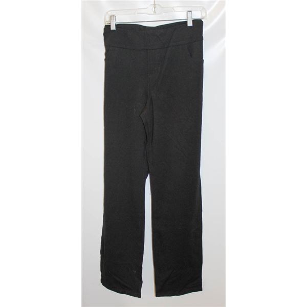 NYGARD WOMENS SIZE 16 BLACK PANTS
