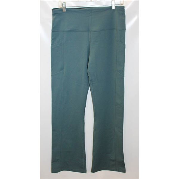 TUFF ATHLETICS WOMENS LARGE PANTS