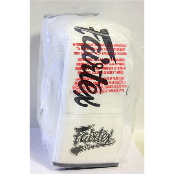 NEW 10 OZ FAIRTEX BOXIG GLOVES-ESTATE