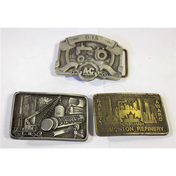 ESTATE VINTAGE BELT BUCKLES TOGETHER