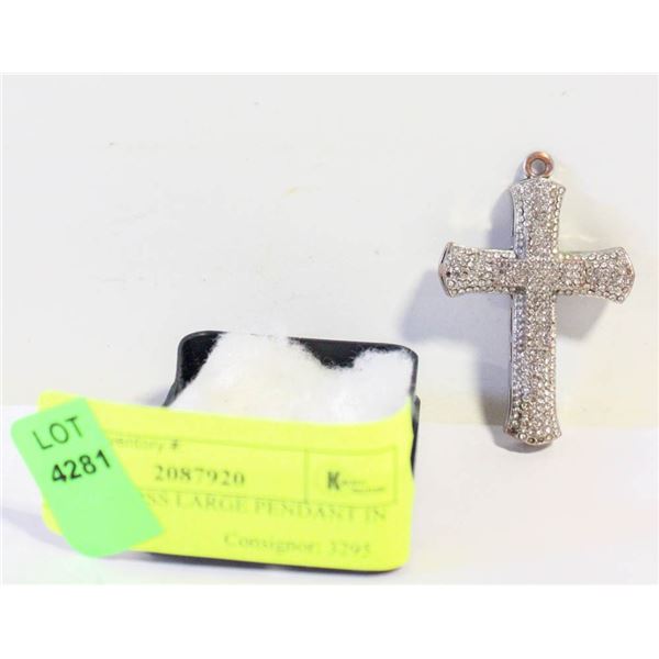 ESTATE CROSS LARGE PENDANT IN BOX