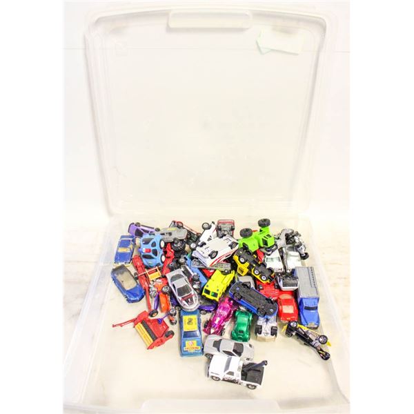 FLAT WITH ASSORTED COLLECTION OF ESTATE