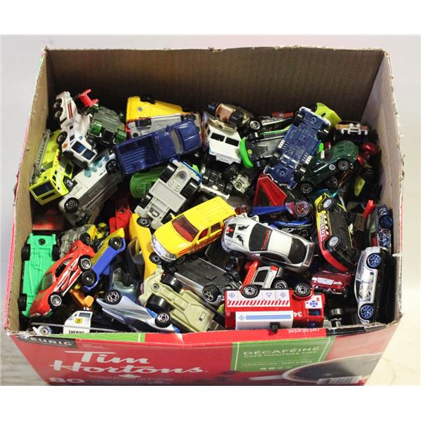 FLAT WITH ASSORTED COLLECTION OF ESTATE