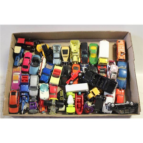 FLAT WITH ASSORTED COLLECTION OF ESTATE