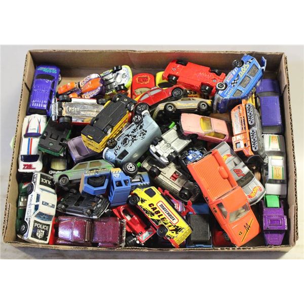 FLAT WITH ASSORTED COLLECTION OF ESTATE